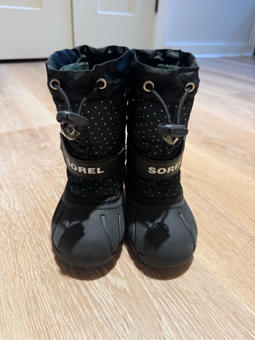 Sorel Kids Black Polka Dot Snow Boots with Drawcord